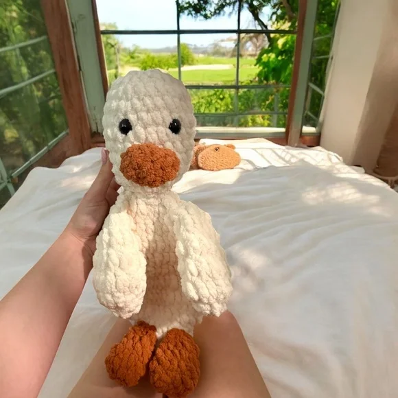 Handmade crochet duck lovey – soft, cuddly plush toy. - Picture 3 of 3